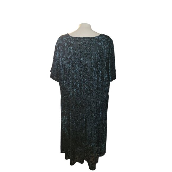 Lane Bryant Plus Size 26/28 Green Velvet Leopard Print Midi Dress  Elastic Waist - Picture 4 of 9